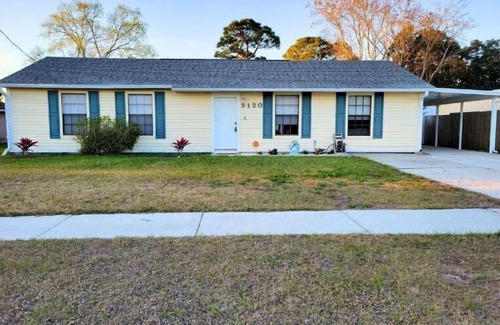 Cocoa Casa | Well stocked 3 BR / 2 Bath in beautiful Port St John!