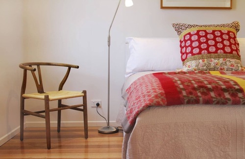 North Hobart Casa | Wellington Cottage - walk North Hobart restaurants