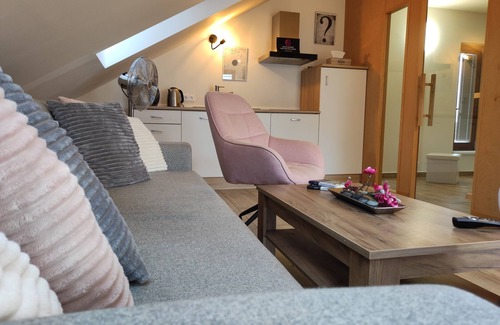 Plzen Condominio | Wellness apartmán s vířivkou a saunou na pokoji