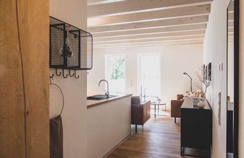 Upleward Apartamento | Wellness für die Seele in der Schönen Fewo Geertje im Gulfhof Boomgaarden mit Traumhaften Obstgarten