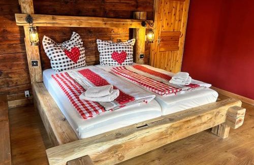 Grossschoenau Casa | Wellness-Ferienhaus "Hexe" - Whirlpool, Sauna & 3 Bäder auf 237 qm