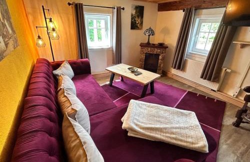Grossschoenau Casa | Wellness-Ferienhaus "Hexe" - Whirlpool, Sauna & 3 Bäder auf 237 qm