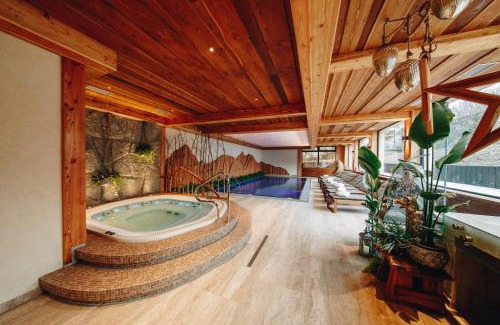 Tatranska Lomnica Casa | Wellness Penzion Zora Family