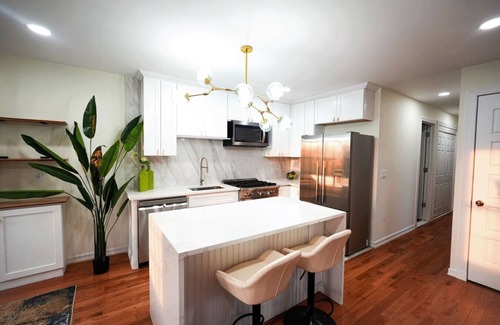 West New York Condominio | Wellness Sanctuary-min to NYC - Sleeps 9 w/ Garage