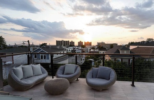West New York Condominio | Wellness Sanctuary-min to NYC - Sleeps 9 w/ Garage