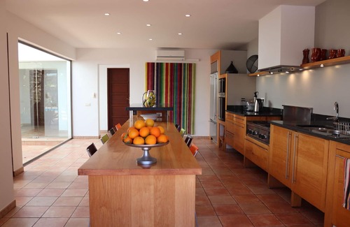 Villaverde Villa | Boutique Spa Villa / Piscina estilo centro turístico completamente climatizada, Hammam, Trop Garden + WiFi