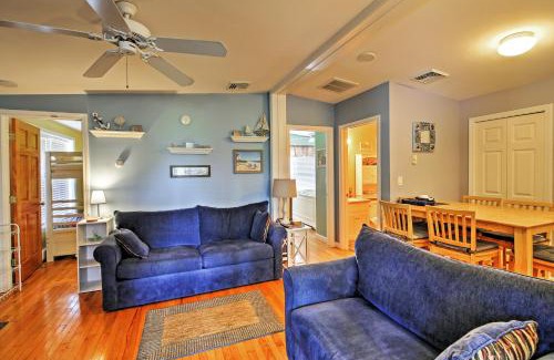 Moody Casa | Wells Beach Cottage with Pool Access about 1 Mi to Coast