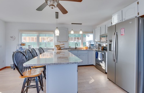 Wells Beach Cabaña | Wells Beach House w/ Ocean-view Deck