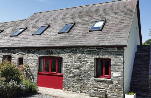 Llanfyrnach Casa | Wellstone Cottages - Coach House