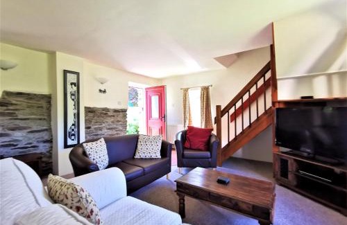 Llanfyrnach Casa | Wellstone Cottages - Honeysuckle