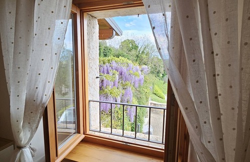 Caprino Veronese Apartamento | Weloming refuge welcoming refuge a few km from Lake Garda