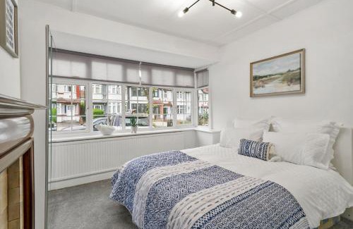 Hanger Hill Casa | Wembley Hububb Stay