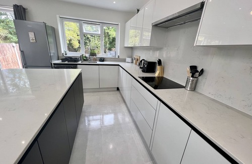 Stonebridge Casa | Wembley Stadium 5* Brand New House sleeps 14