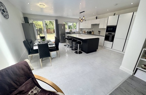 Stonebridge Casa | Wembley Stadium 5* Brand New House sleeps 14