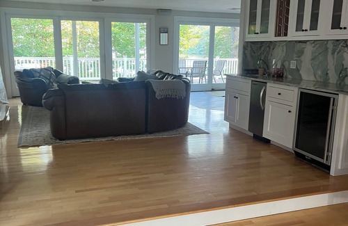 Centerville Casa | ¡Wequaquet Lake Dream con muelle privado, mira nuestro video! Pregunte por las ofertas especiales!