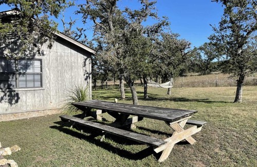 Bandera Casa | West 1077 Guest Ranch - Buckeye Room 3