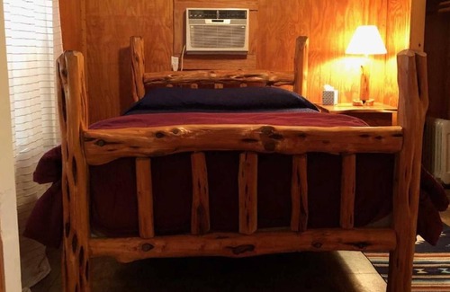 Bandera Casa | West 1077 Guest Ranch - Juniper Cabin 13
