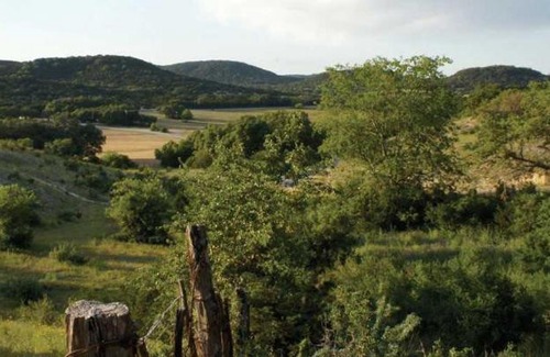 Bandera Cama Y Desayuno | West 1077 Guest Ranch - Red Oak Room 5
