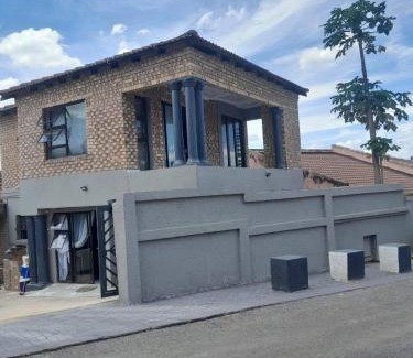 Nelspruit Casa | west acress