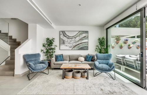 Estepona Casa | West Beach Villa