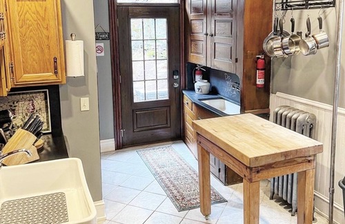 Ashfield Casa | West Broadway Guesthouse