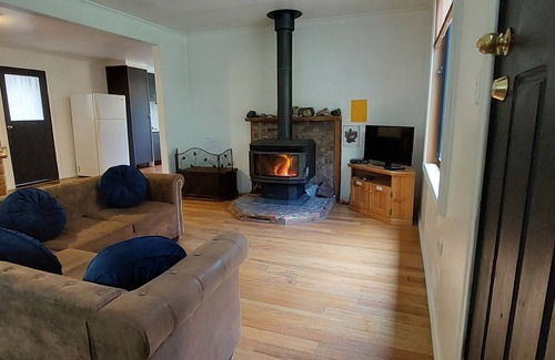 Queenstown Casa | West Coast Holiday Home