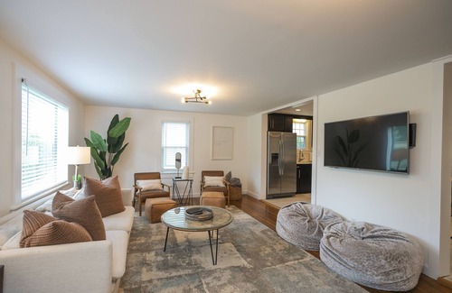 Woodbine Casa | 5 minutos a Broadway ($ 6. 50 Uber)