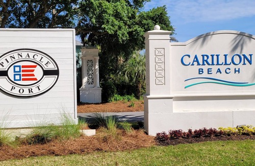 Sunnyside Condominio | West End! Gulf and Lake Front Condo in Pinnacle Port Condominiums!