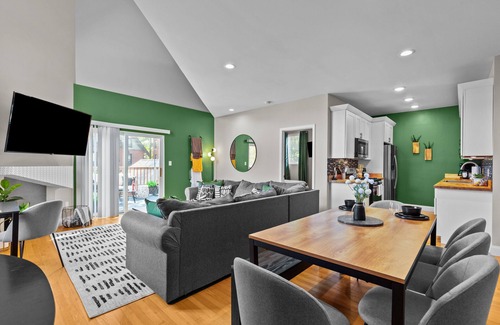 Central West End Casa | Nuevo Townhome 2 de 2 cerca del Hospital Judío Barnes | JZ Alquileres vacacionales
