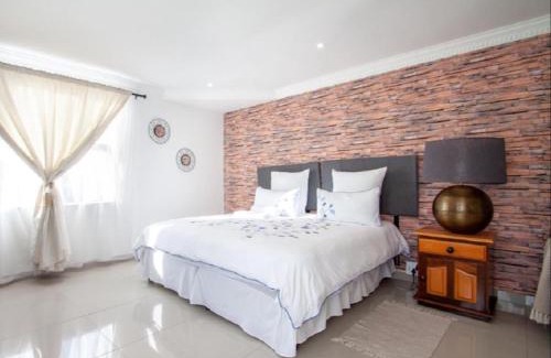 Milnerton Casa | West Gemini Guesthouse