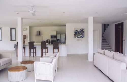 Black River Apartamento | West Island by Horizon Holidays