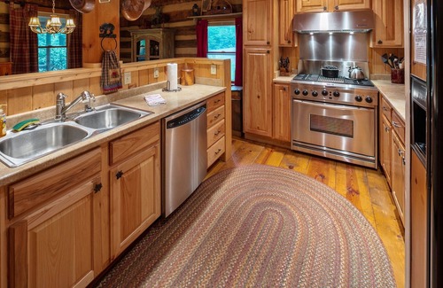 Todd Cabina | Cabin Fever West Jefferson / Boone - IMPUESTOS, WIFI Y MANTELERIAS TODO INCLUIDO!
