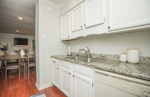 Ashley Oaks Casa | West Knoxville Private Retreat