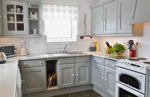 Rhosneigr Casa | West Lawn