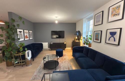 Ealing Apartamento | West London Luxury Oasis, Ealing Broadway - Best location!