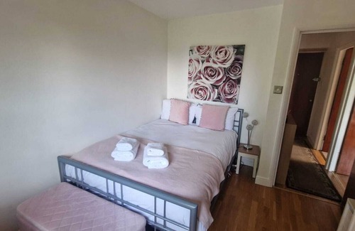 North Acton Apartamento | West-London minimalism with parking on premises