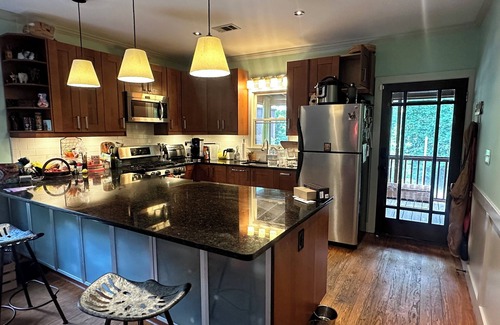 Westside Casa | West Midtown ATL Gem: 2BR w/Fire Pit & Patio Near Stadium for 2026 World Cup