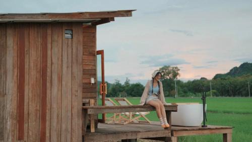 Kanchanaburi Chalet De Esquí | West Mount Cafe & Restaurant