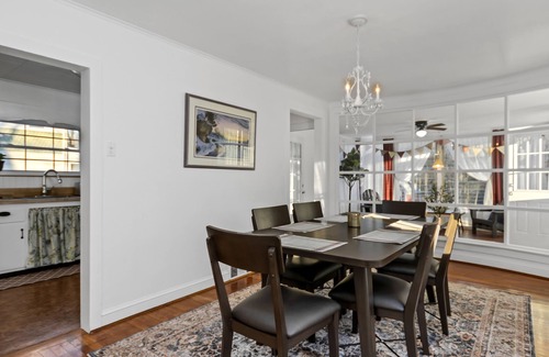 Esopus Cabaña | West Park/Esopus Victorian - 2 King and 1 Queen Bed