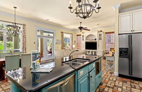 Summer Breeze Casa | West PCB Upscale Home w/ Splash Pool SUPER Close to Beach & Golf Cart