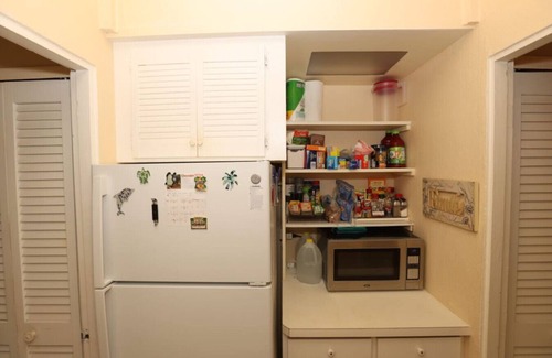 Carlton Apartamento | West Side Gem: Spacious 2-Unit Haven