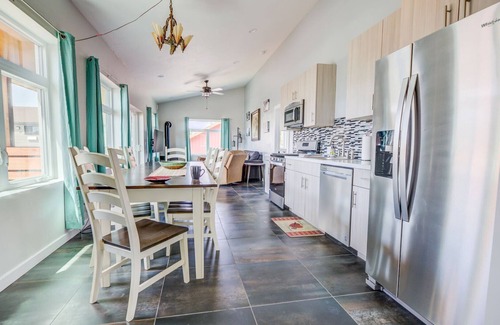 West Yellowstone Casa | West Yellowstone | Walk to Shops & Dining | Private Balcony Castle Z