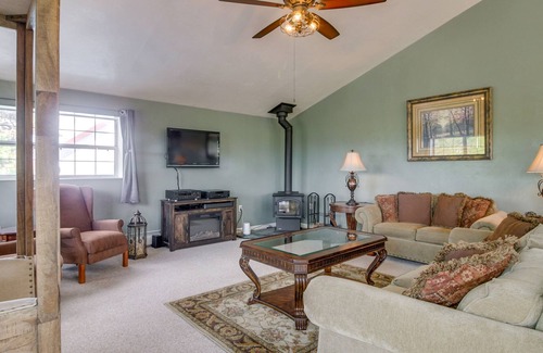 Westcliffe Casa | Westcliffe Vacation Rental w/ Yard & Grill