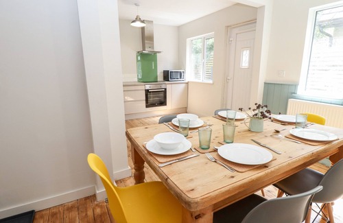 Anderby Creek Cabaña | WESTCOTT, pet friendly, with open fire in Chapel St Leonards