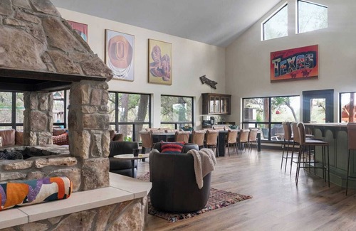 Wimberley Casa | Western Luxury Lifestyle Meets Relaxed Family Getaway | The Gathering Wimberly