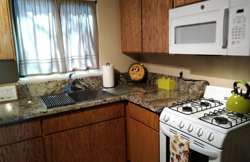 Oroville Casa | Western Theme with complimentary bottle of wine