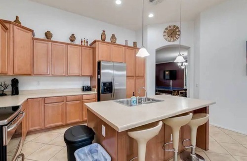 Rovey Farm Estates Casa | WESTGATE/DIMOND CASINO/GREAT LOCATION