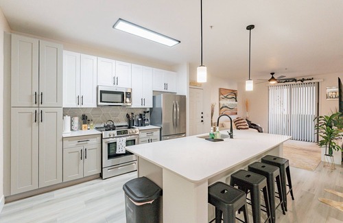 Glendale Sports and Entertainment District Apartamento | Westgate Luxury Apartment