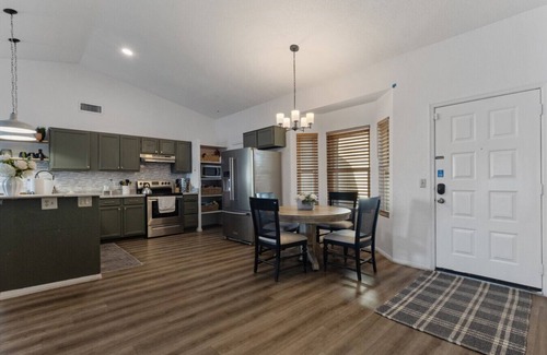 Glendale Casa | Westgate Pool & Stadium Stay