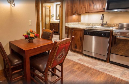 Gatlinburg Villa | Westgate Smoky Mountain Resort & Water Park 1 Bedroom Villa